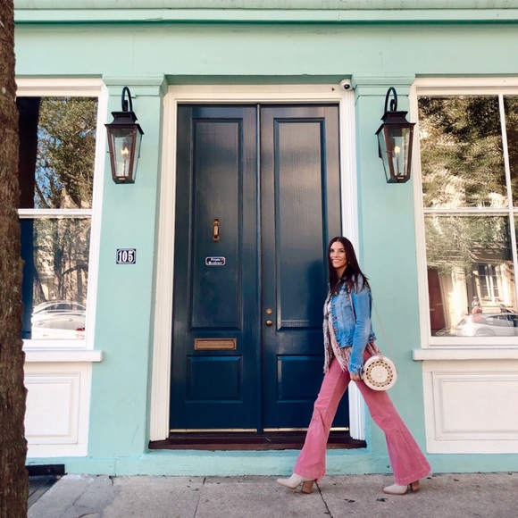 Meet your Posher, Erin - Picture 3 of 4